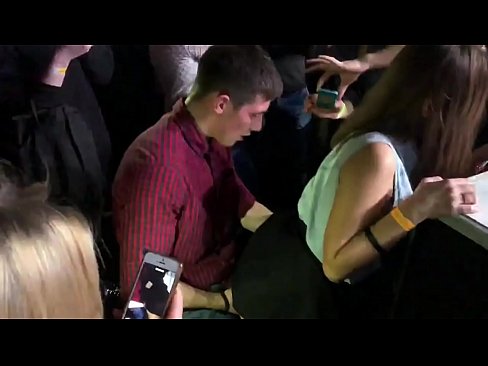 ❤️ रशियन नाईट क्लबमध्ये वास्तविक सेक्स. गुद्द्वार आणि योनी मध्ये 18 वर्षीय रशियन मुलगी एक नाईट क्लब मध्ये fucked ❤️ गुदद्वारासंबंधीचा अश्लील  ❌